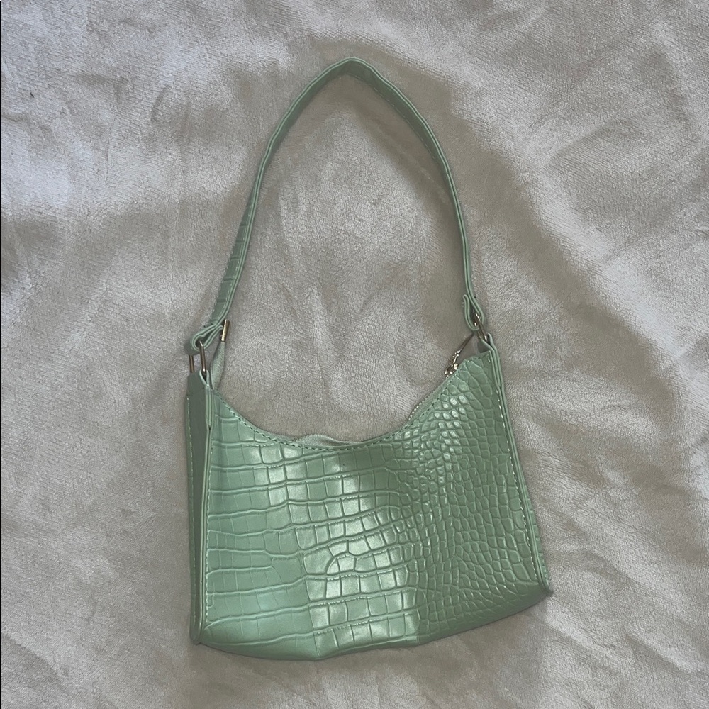 Chic Mint Crocodile-Embossed Shoulder Bag